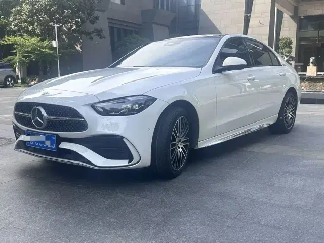 Фотография автомобиля — Mercedes-Benz C-Class
