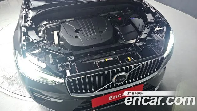 Вольво XC60 — Фото автомобиля 6