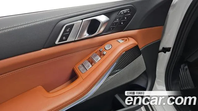BMW X7 — Фото автомобиля 19