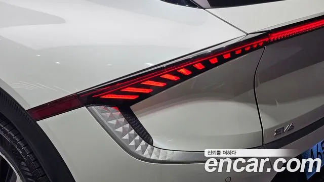 Kia EV6 — Фото автомобиля 8