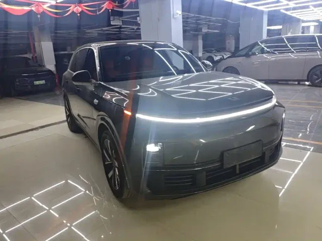 Li Auto L7 — Фото автомобиля 3