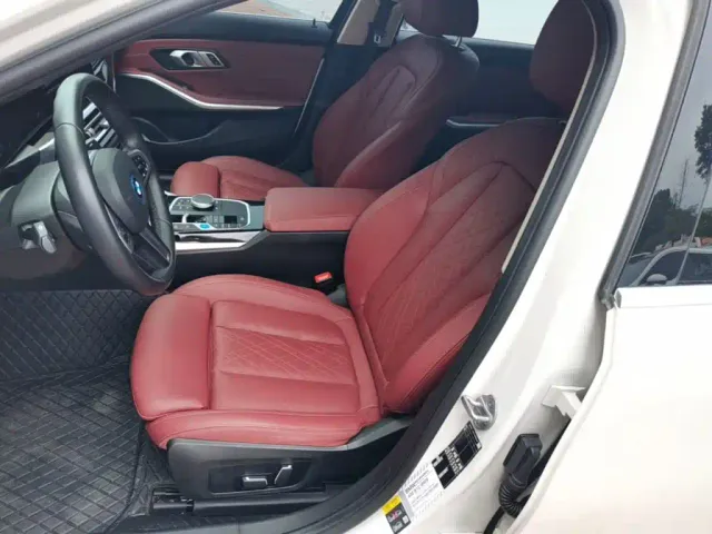 BMW i3 — Фото автомобиля 14