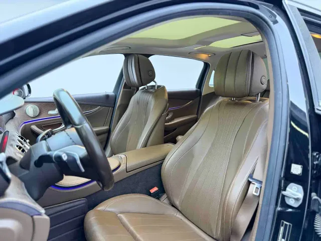 Mercedes-Benz E-Class — Фото автомобиля 6