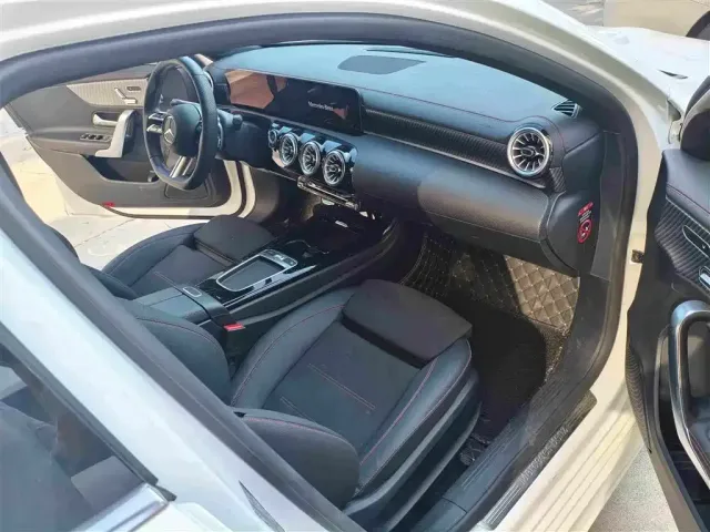 Mercedes-Benz Mercedes-Benz A-Class 2024 Facelift A 200 L Fashion — Фото автомобиля 6