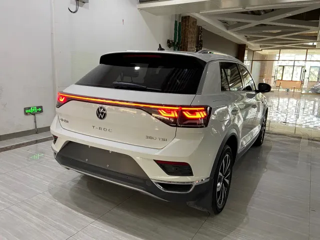 Volkswagen T-Roc — Фото автомобиля 4