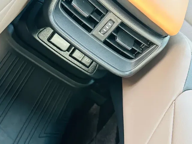 Lexus ES — Фото автомобиля 22