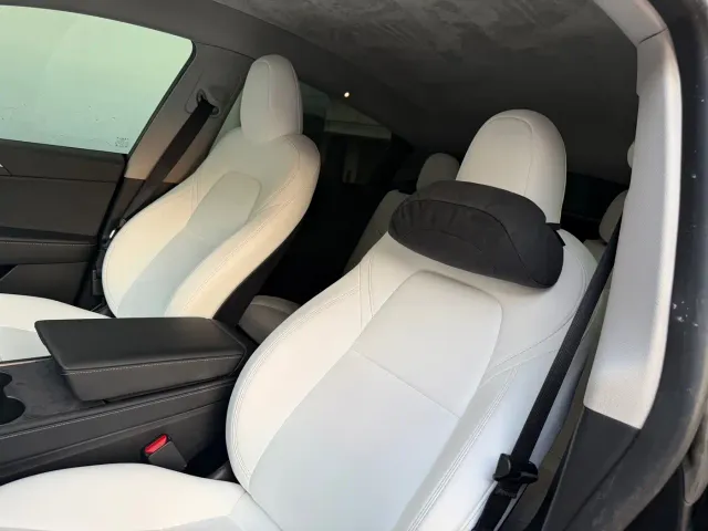 Tesla Model Y — Фото автомобиля 8