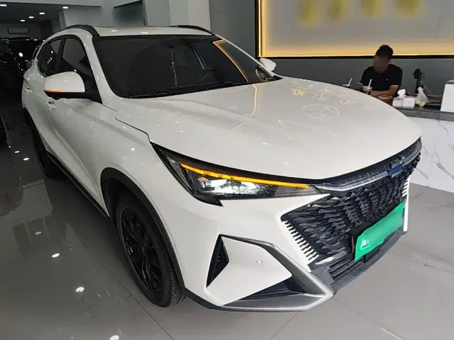Changan X5 Plus — Фото автомобиля 3