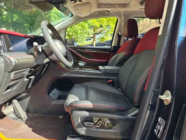 GAC Trumpchi E9 — Фото автомобиля 15