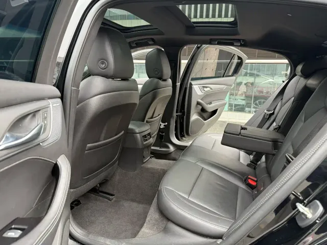 Cadillac CT5 — Фото автомобиля 8