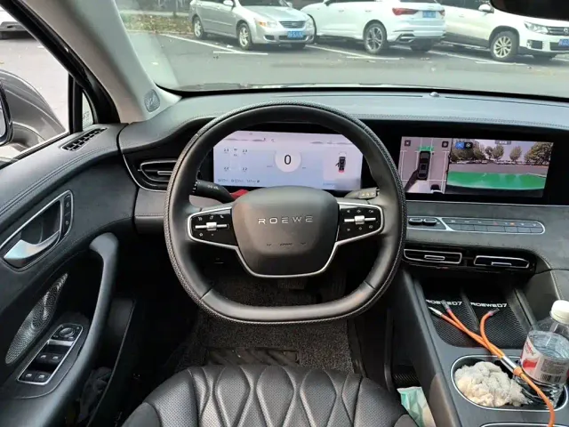 Roewe D7 — Фото автомобиля 6