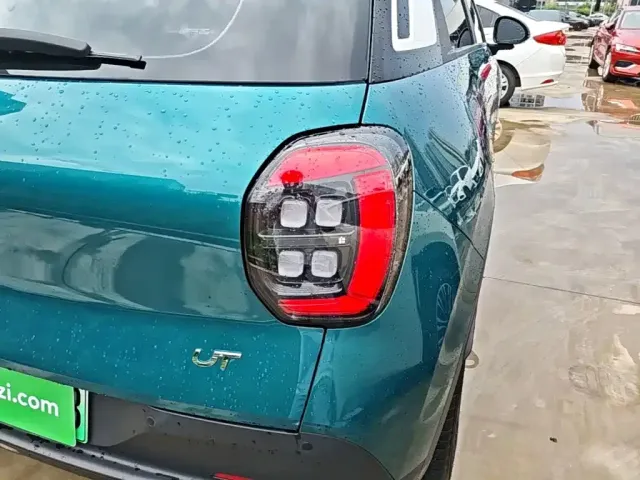 GAC Aion UT — Фото автомобиля 23