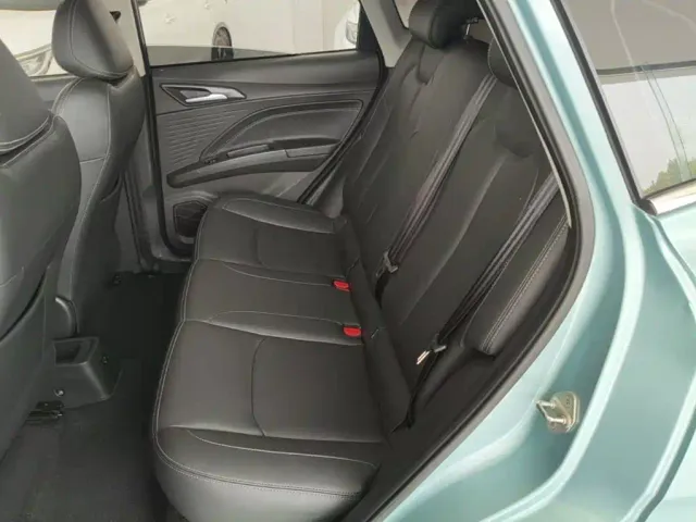 Hozon Neta V — Фото автомобиля 16
