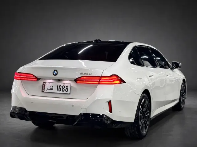 BMW 5 Series — Фото автомобиля 4