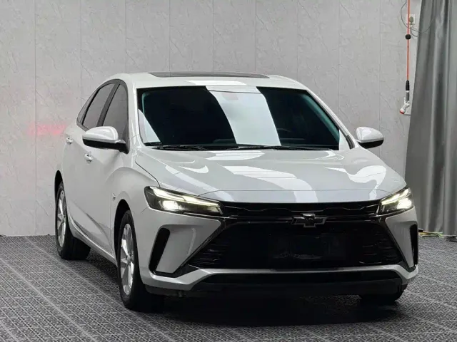 Chevrolet Monza — Фото автомобиля 3
