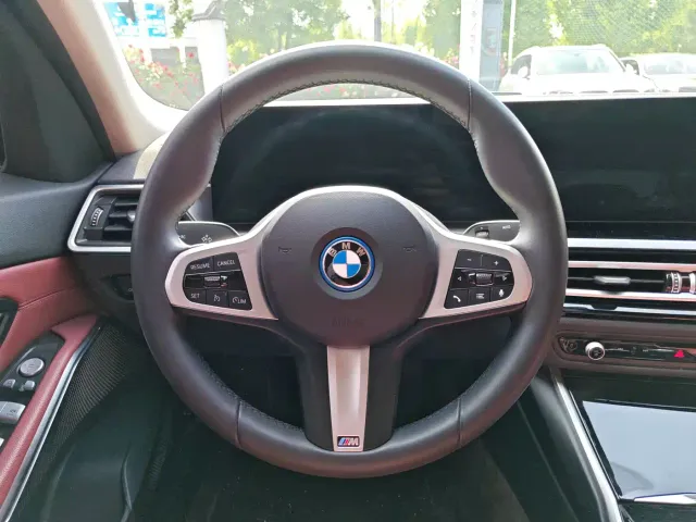 BMW i3 — Фото автомобиля 16