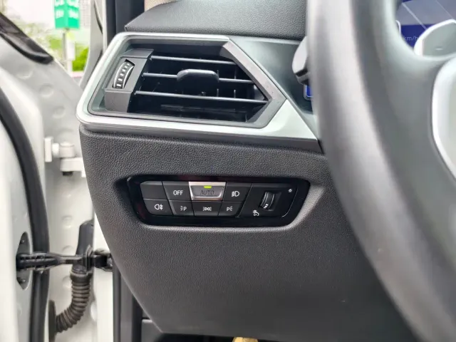 BMW 3 Series — Фото автомобиля 14