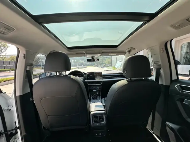 Volkswagen Tiguan L — Фото автомобиля 12