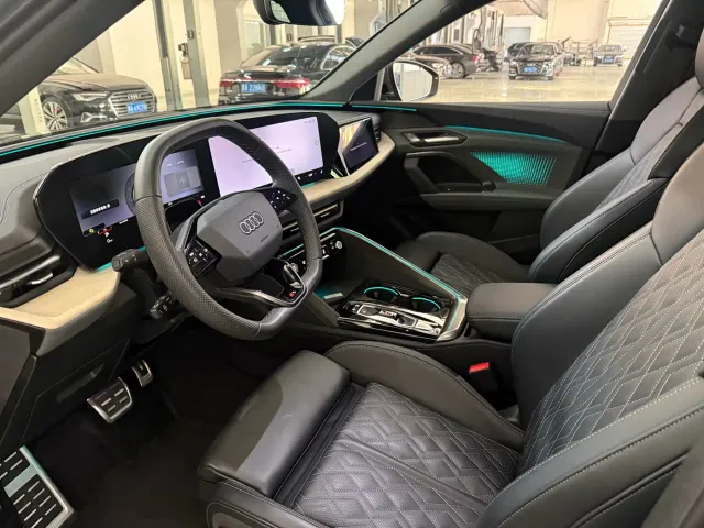 Audi Q5L — Фото автомобиля 6