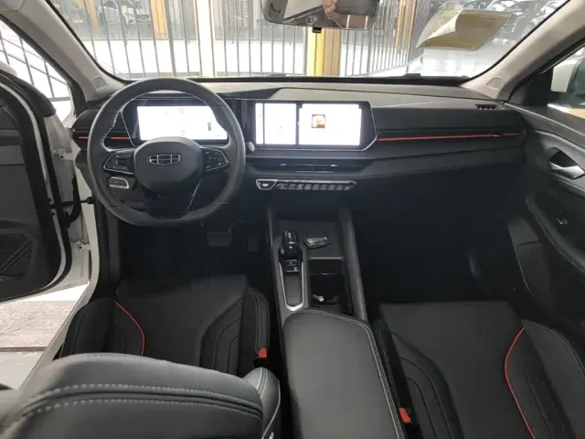 Geely Binrui — Фото автомобиля 9