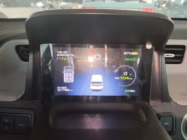 Wuling Hongguang Mini EV — Фото автомобиля 11
