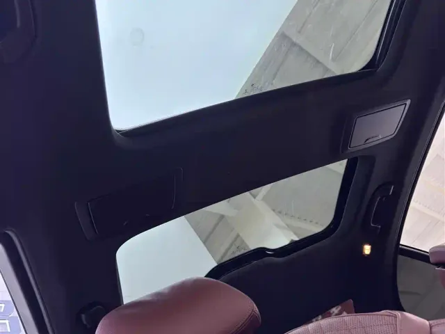 BMW 5 Series — Фото автомобиля 12