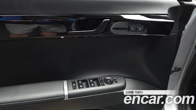 Hyundai Grandeur Grandeur (GN7) 3.5 LPG 2WD (Такси) — Фото автомобиля 30
