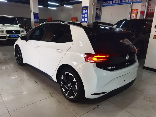Volkswagen ID.3 — Фото автомобиля 6