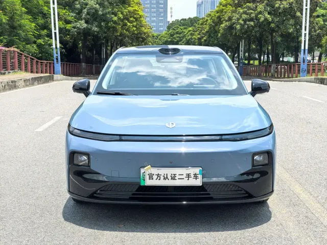 Leapmotor B01 — Фото автомобиля 2