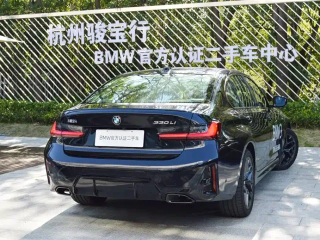 BMW 3 Series — Фото автомобиля 4