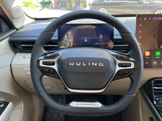 Wuling Starlight — Фото автомобиля 13