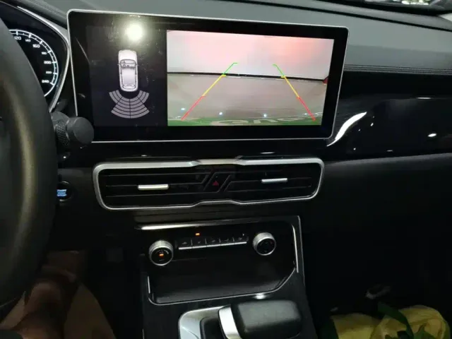 Geely Binyue — Фото автомобиля 12