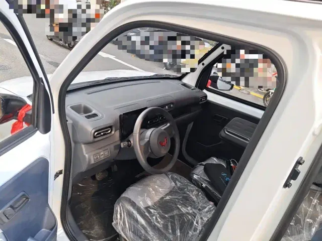 Wuling Zhiguang NEV — Фото автомобиля 17