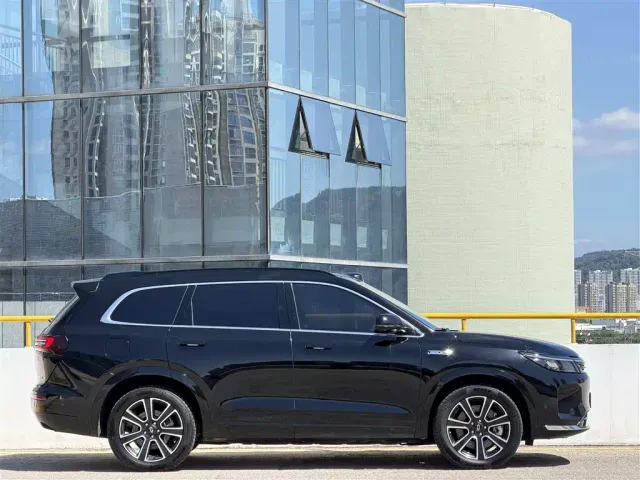 Aito M7 — Фото автомобиля 5