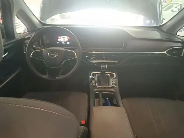 GAC Trumpchi M6 — Фото автомобиля 9