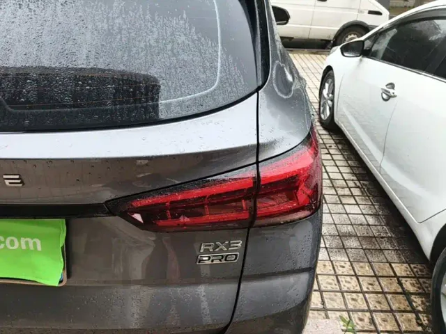 Roewe RX3 — Фото автомобиля 7