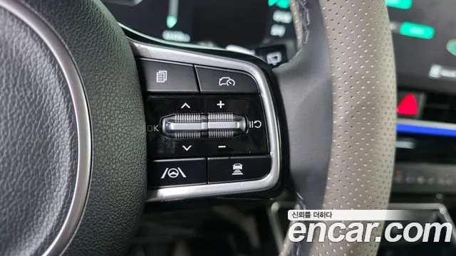 Kia Carnival Generation 4 — Фото автомобиля 24