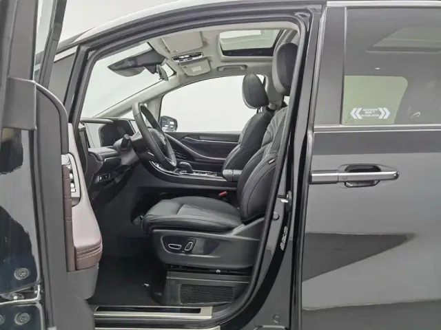 GAC Trumpchi M8 — Фото автомобиля 10