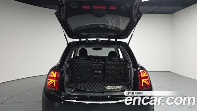 MINI Cooper Cooper Electric — Фото автомобиля 19