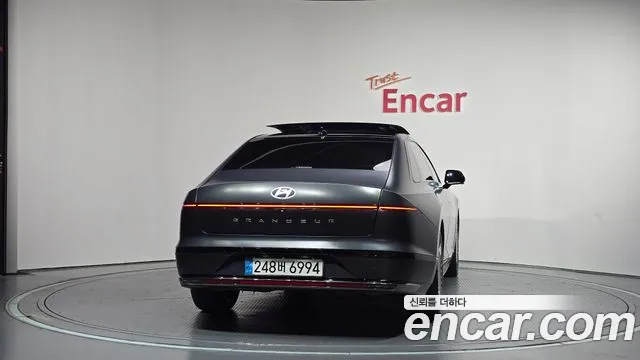 Hyundai Grandeur GN7 — Фото автомобиля 4