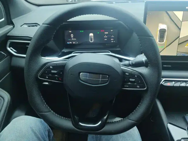 Geely Binyue — Фото автомобиля 15