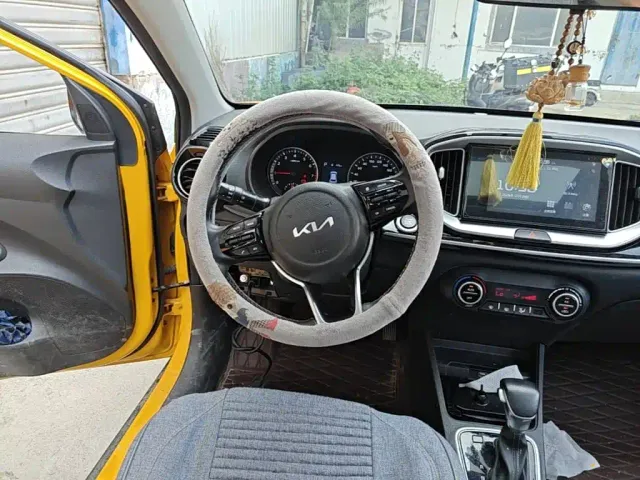 Kia KX1 — Фото автомобиля 2