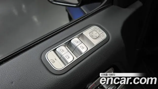 Mercedes-Benz G-Class — Фото автомобиля 18