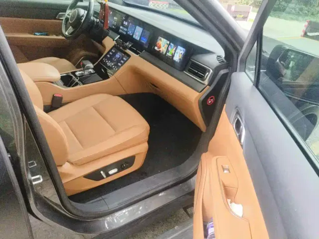 Li Auto ONE — Фото автомобиля 13