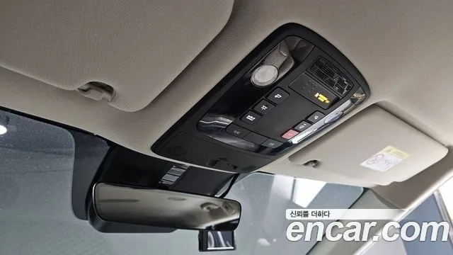 Kia Carnival Generation 4 — Фото автомобиля 18