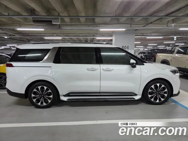 Kia Carnival — Фото автомобиля 2