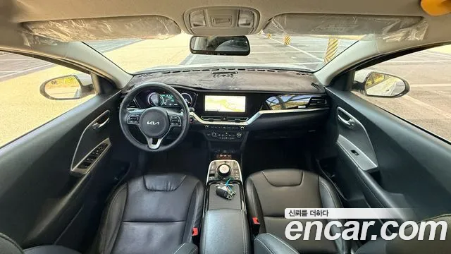 Kia Niro — Фото автомобиля 6