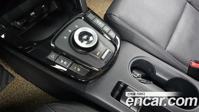 Kia Seltos New — Фото автомобиля 9