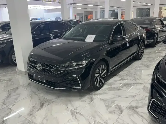 Фотография автомобиля — Volkswagen Passat