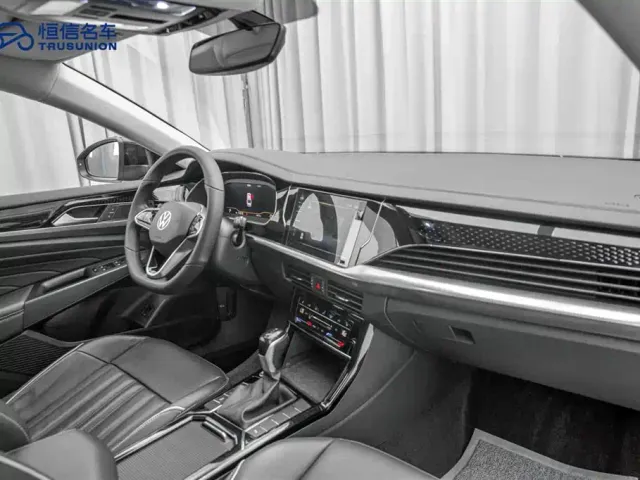 Volkswagen Passat — Фото автомобиля 14